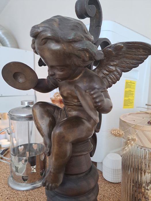 Херувим бронзова фигура