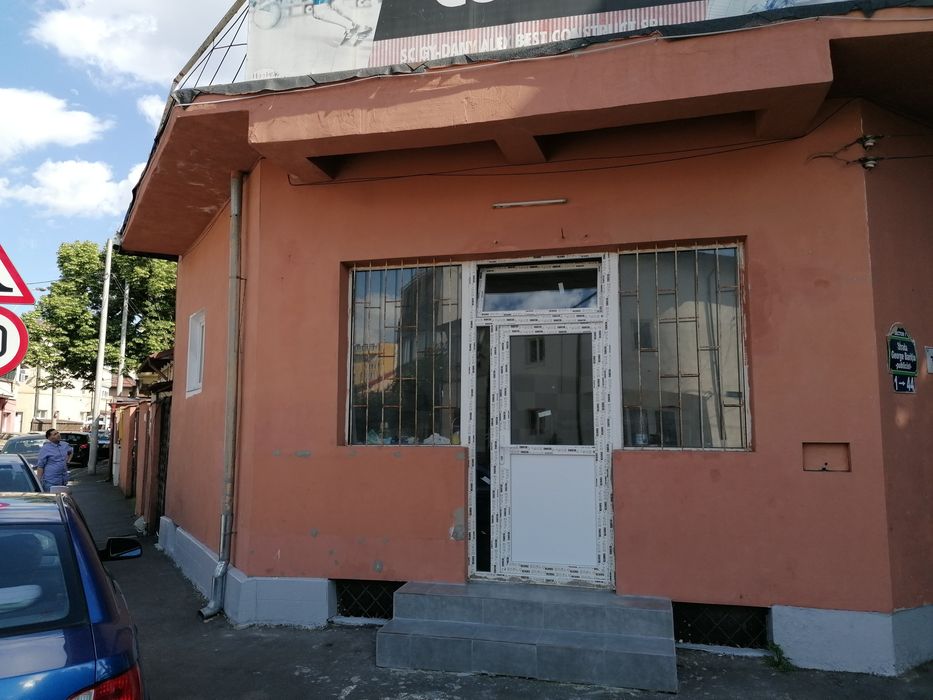 Închiriez spațiu comercial 35 mp pentru frizerie coafura și diverse activități