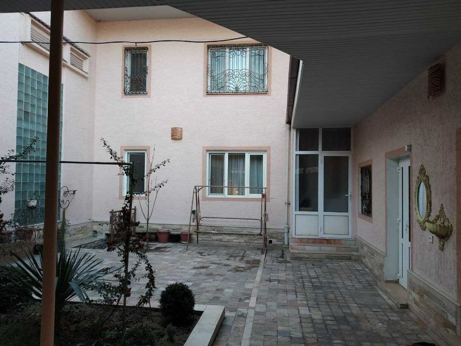 Двухуровневый дом 6 комнат на участке 2.6 сотки