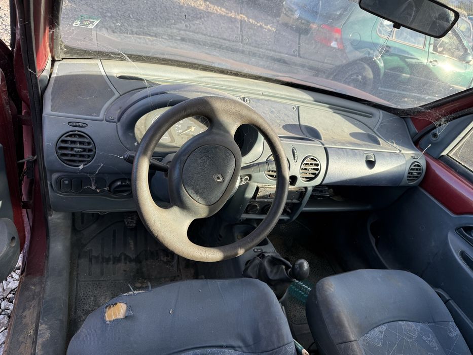 Продавам Рено Канго 1.9   на части