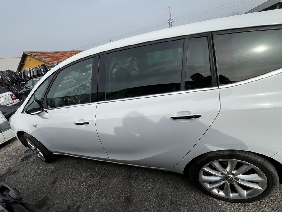 Opel Zafira C Tourer 2.0CDTI 2012г НА ЧАСТИ!!!