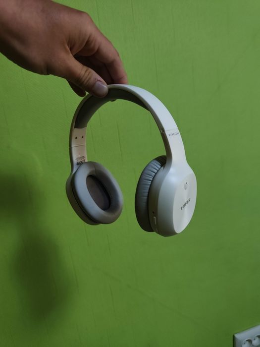 Edifier W800BT plus беспроводные bluetooth наушники с микрофоном.