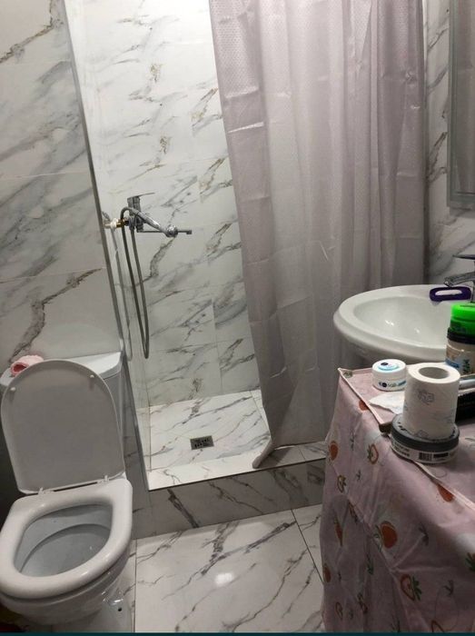 Срочно сдаётся квартира Сергелинский р-н Куйлюк массив 6 1/4/5базарчик