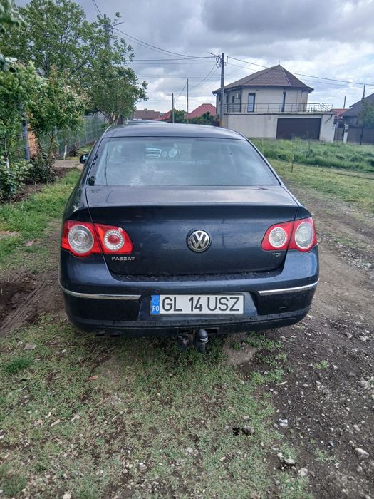 Vând Volkswagen Passat