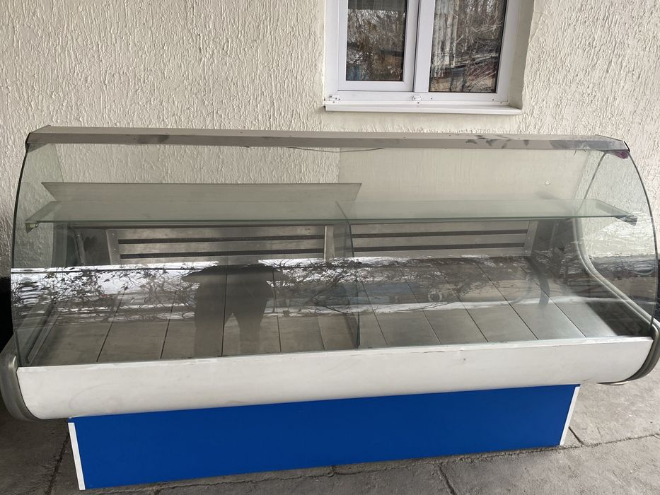 Витринный холодильник