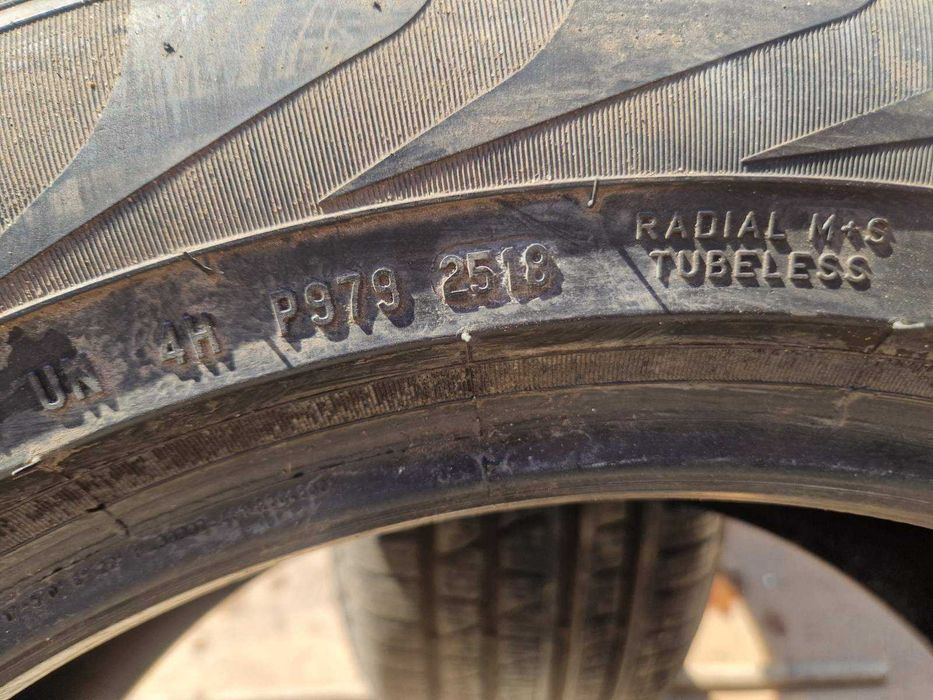 2 Pirelli R18 255/55 всесезонни гуми  DOT2518