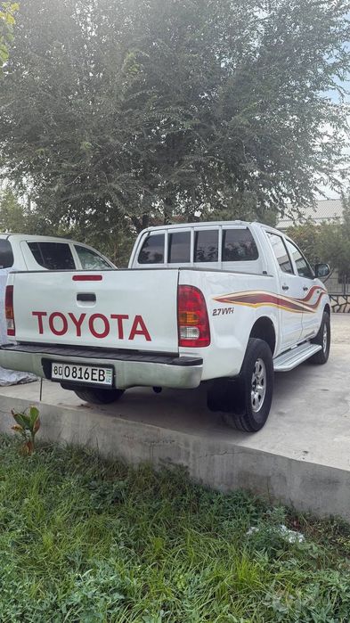 Toyota Hilux 2008 йил сотилади