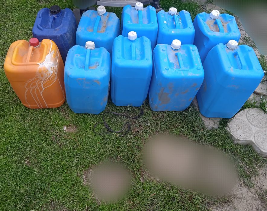 Канистры пластиковые б/у