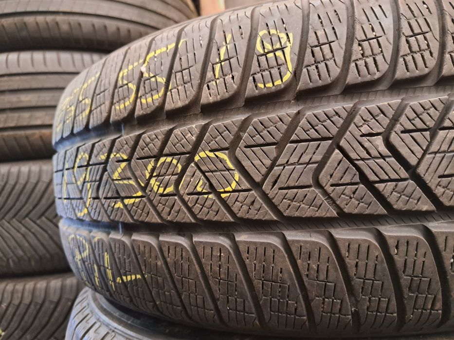 4 anvelope 255/55 R18 Pirelli runflat