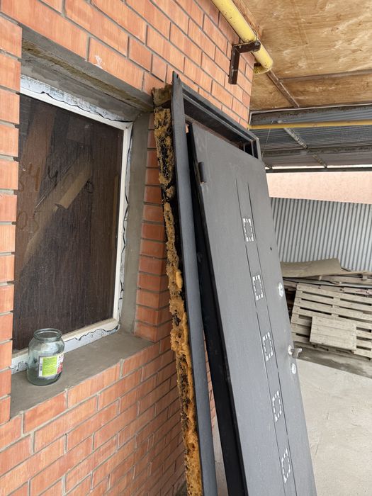 Темір есік сыртқы