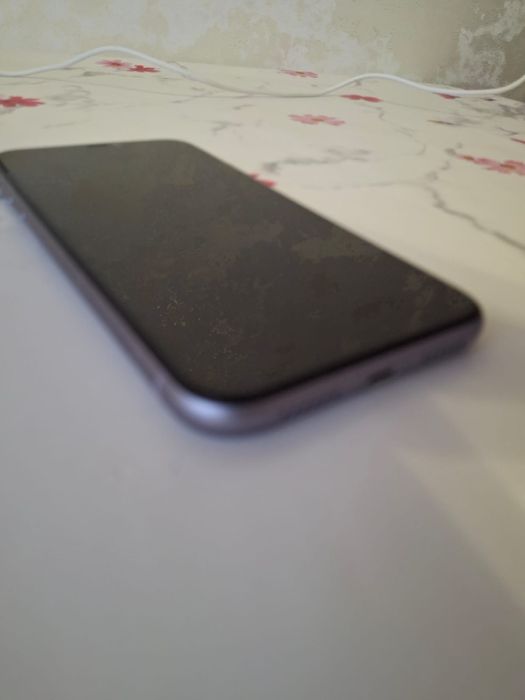 Продам iPhone 11, 64gb