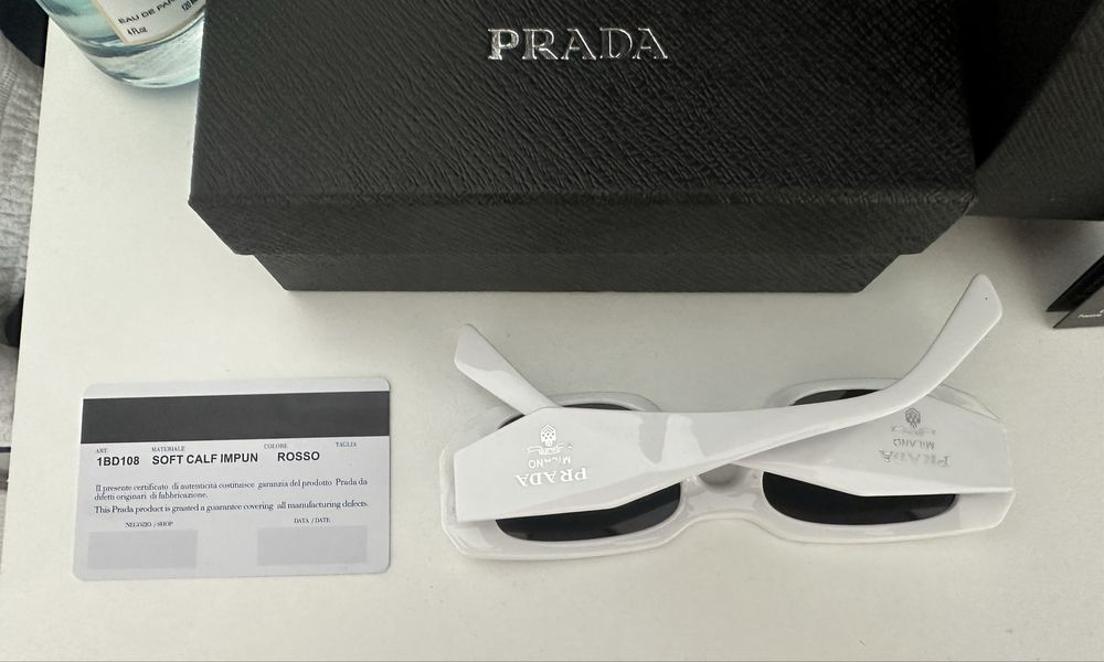 ochelari prada de soare albi