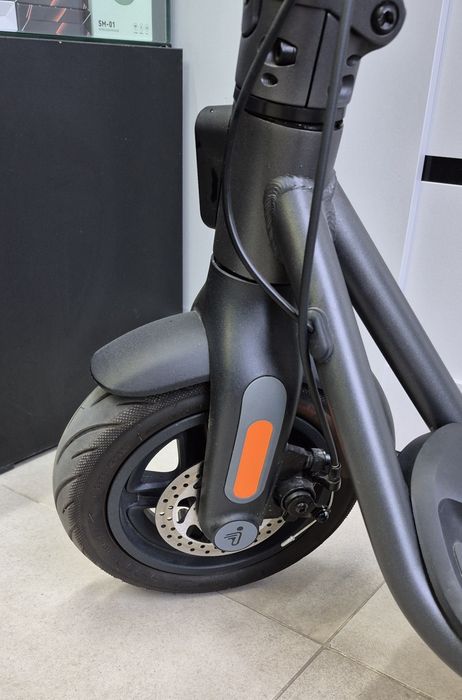 Ninebot kickscooter f2
