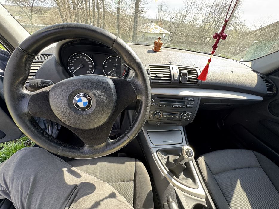 BMW  Seria1/ 2.0/2007
