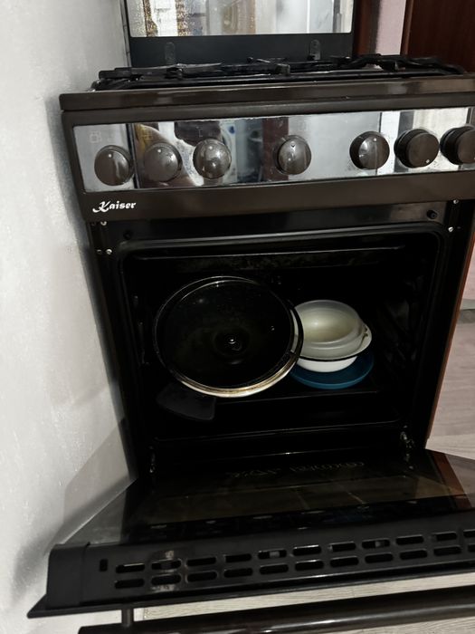 Продам газовую плиту, Kaiser