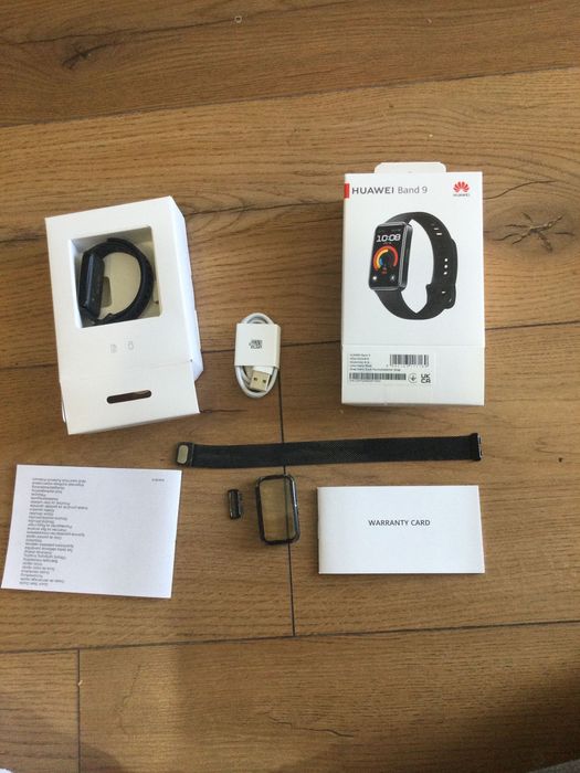 Смарт гривна Huawei band 9