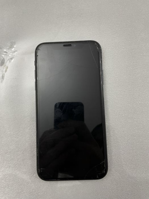 Айфон хр 64 gb.