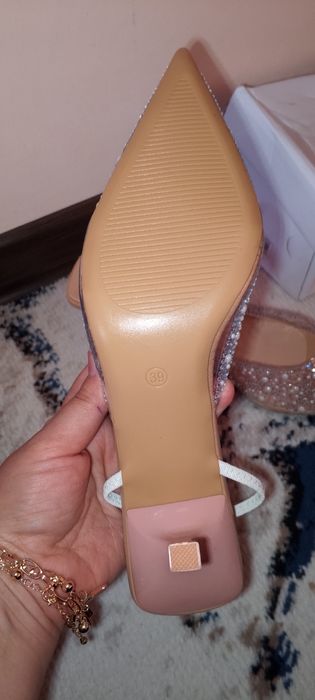 Новые туфли 39 размер