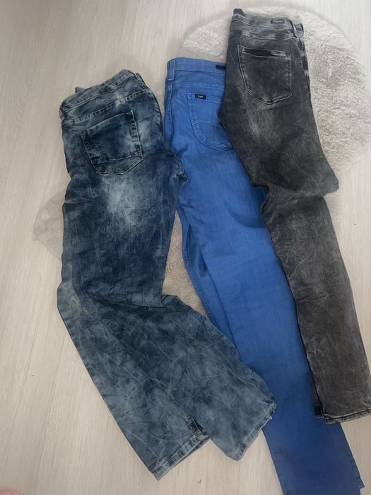 Blugi diferite modele măsură M si S