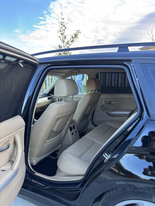 BMW E91/318i/2009/navi/piele/automat