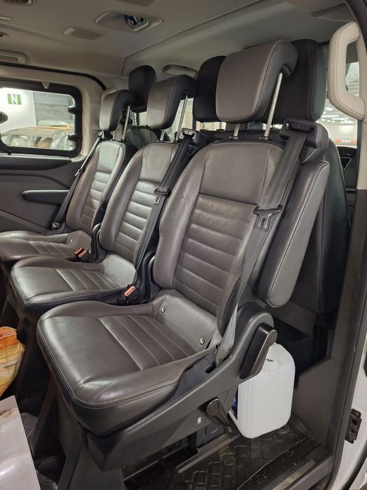 Ford Tourneo Custom 2.0d Hibrid 185cp 20k euro 6 2023