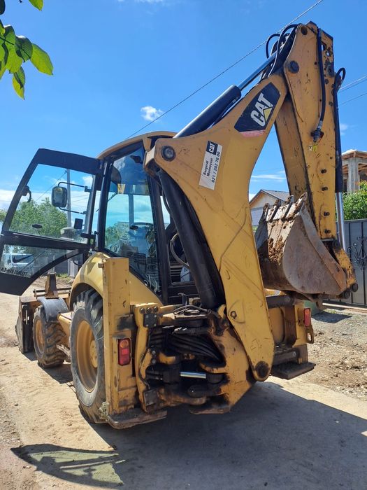 Buldoexcavator JCB Caterpillar
