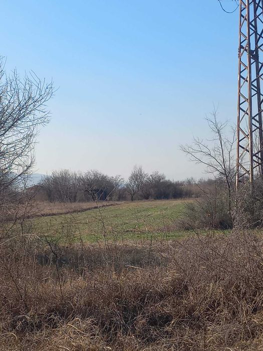 Парцел зад митницата на кукленско шосе