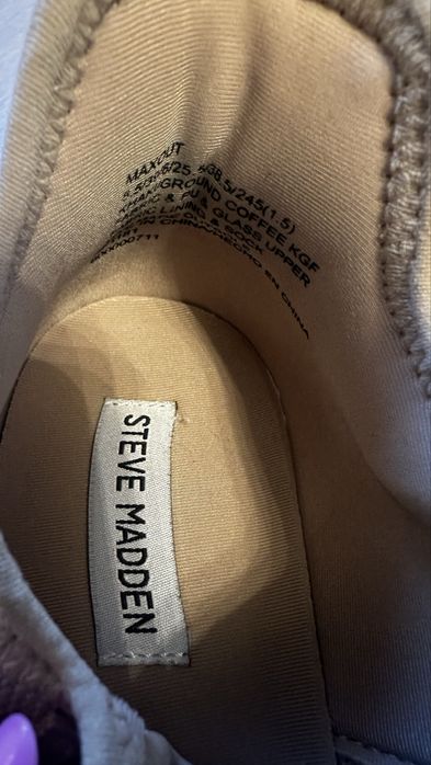 Adidasi Steve Madden noi cu cutie