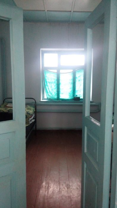 Продам дом с  участком в пригороде Ташкента. От границы Ташкента 2 км.