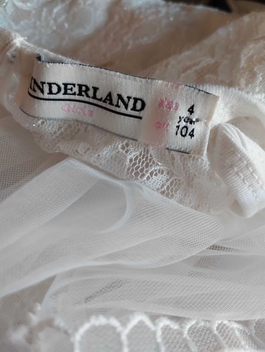 Детска официална бяла дантелена рокличка