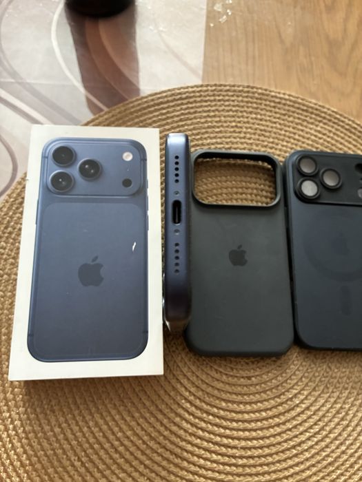 Iphone 17 pro deep blue