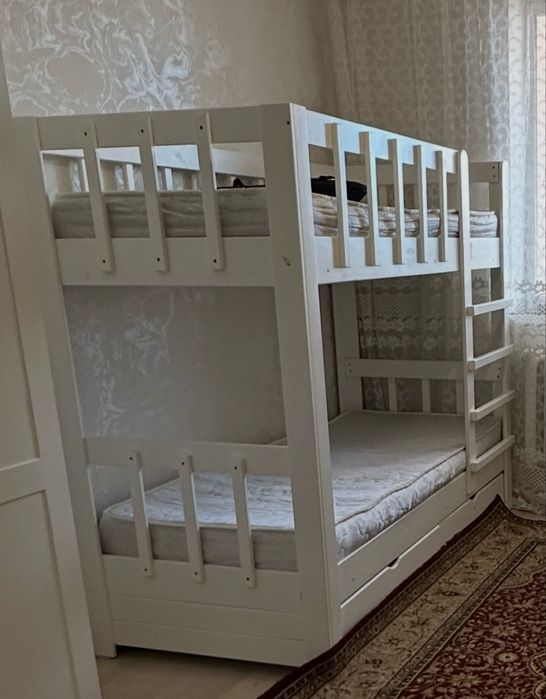 Продам двух ярусный кровать