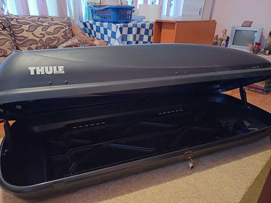 Portbagaj Thule Ocean 780 cu bare de prindere ca noi