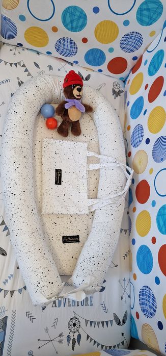 Baby nest din bumbac organic Pellianni cu saltea din spuma ferma