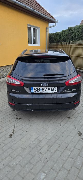 Vând Ford  MONDEO 2012