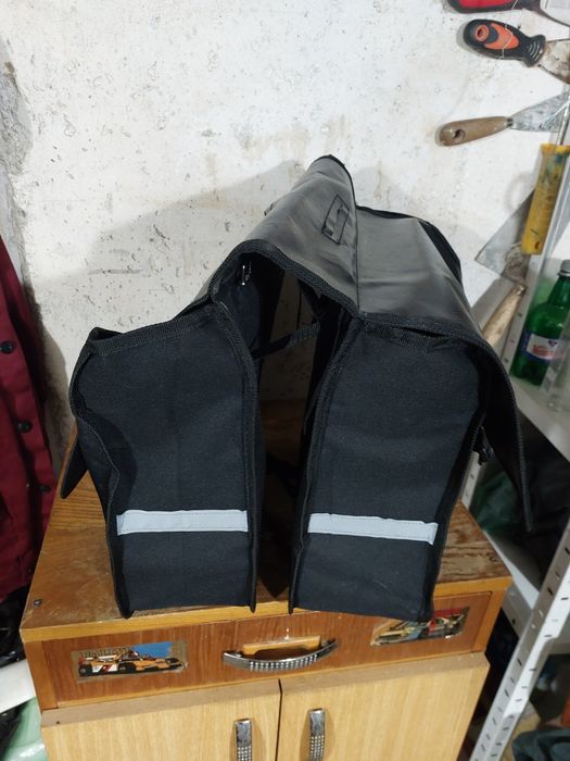 Vând coburi genți bicicleta