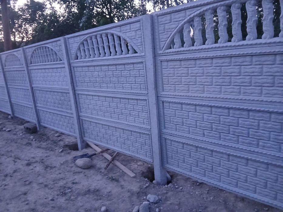 Евро забор куйишга 2 киши керак