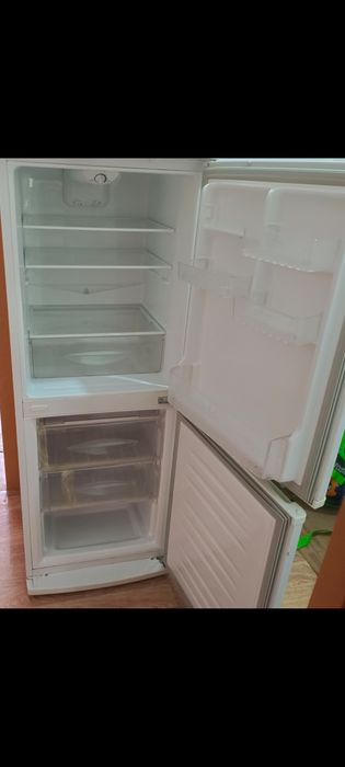 Б/у холодильник, газовка сатылады,