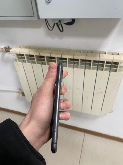 Айфон 11 в хорошем состоянии