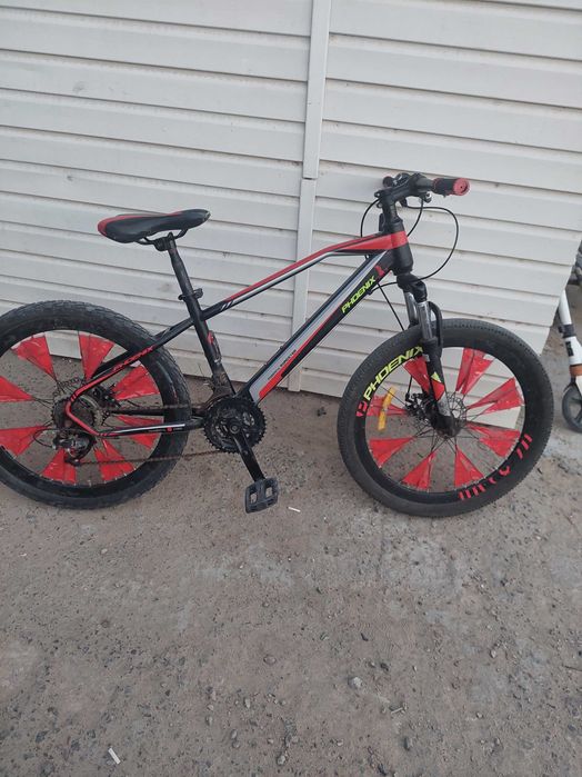 Велик красный бу