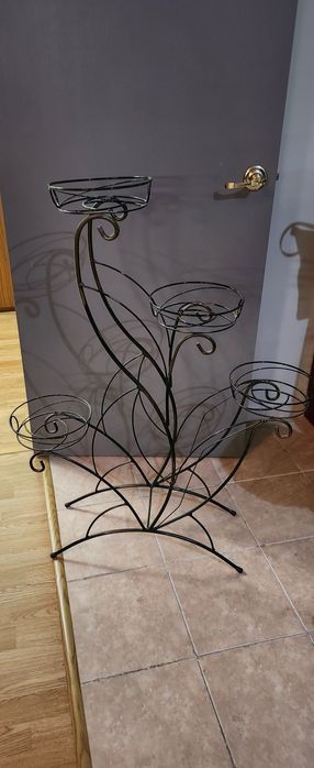 Продам цветочницы