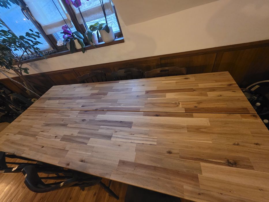 Маса за трапезария - масивно дърво