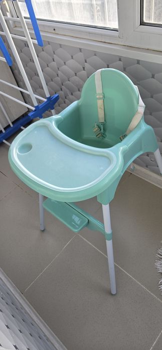 Продам детский стульчик для кормления.