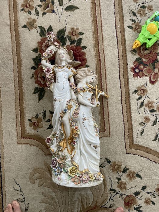 Фарворовый статуетка