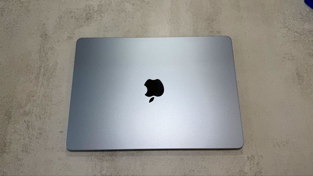 Apple MacBook Air 13” M4 2025 16GB RAM 256GB SSD Sky Blue