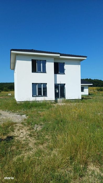 Casă individuală - Corunca-1200 mp teren