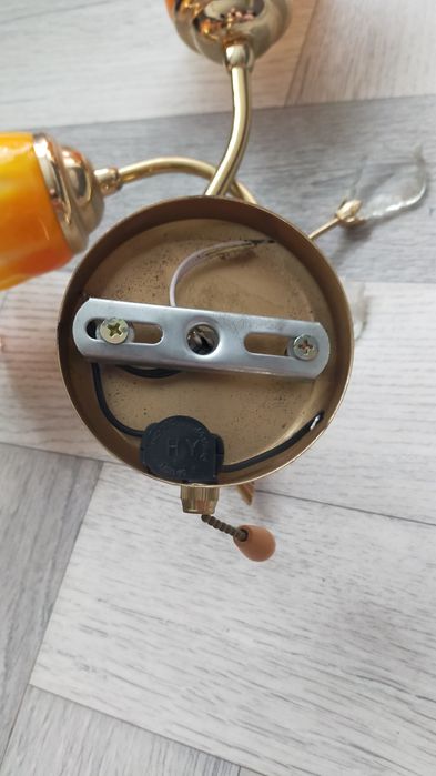 Красивые светильники-бра.