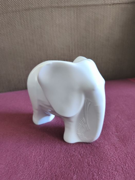 Decoratiune ceramica elefant