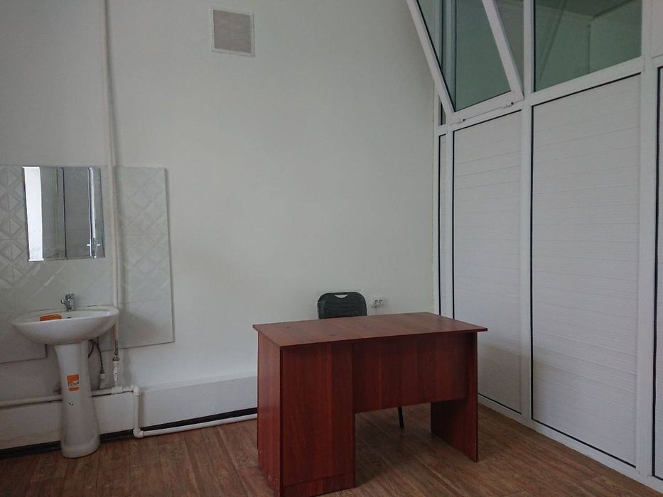 Продаётся нежилое помещение 1 линия вдоль дороги. Магазин