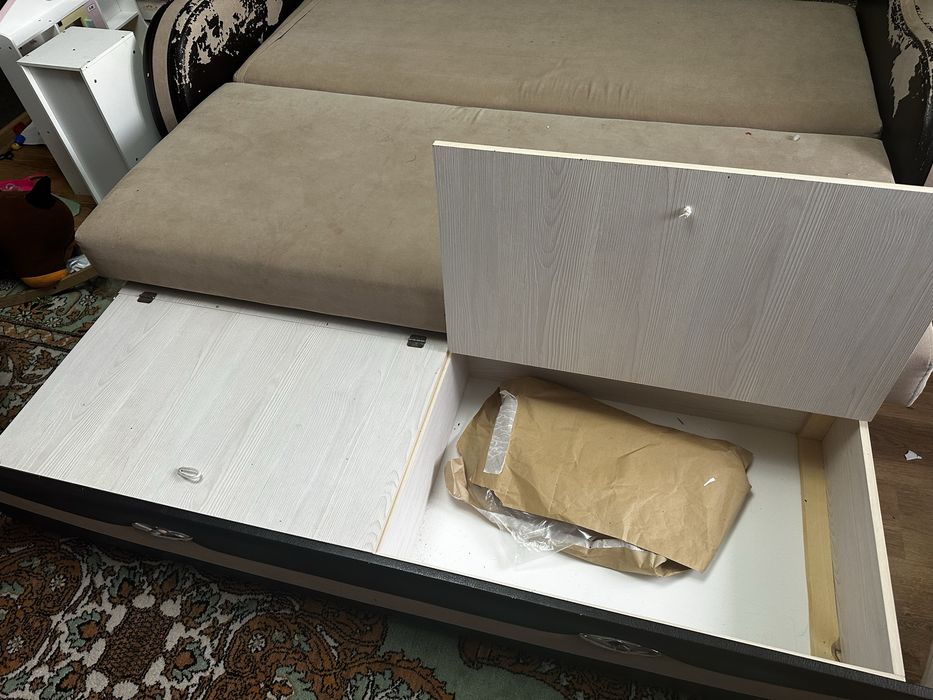 Продам диван раздвижной